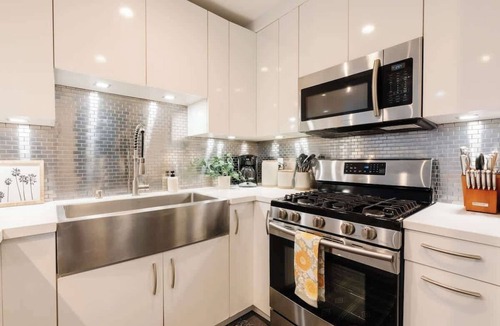 Little Italy Apartment | Glamorous Central Gem w/Patio | Walk Everywhere
