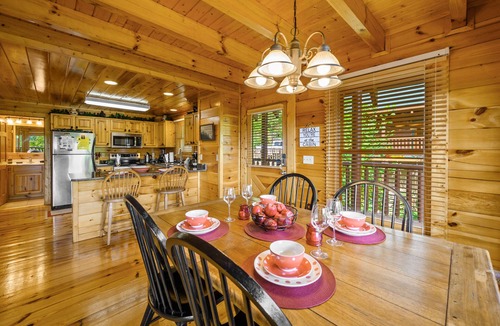 Pigeon Forge Cabin | Gorgeous cabin. Great location. 2 balconies w/mtn. views. Feels private.