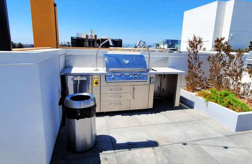 Pico-Union House | Gorgeous Hollywood 2BR deluxe KTown
