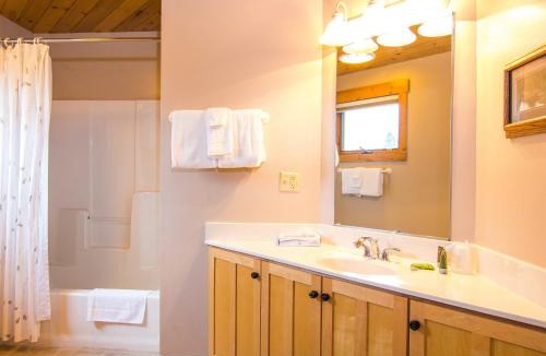 Castle Danger Resort | Grand Superior Lodge
