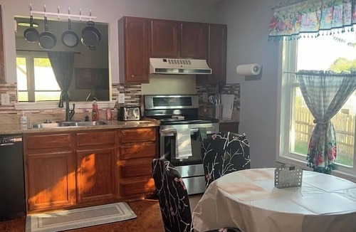 Charlotte House | Grill Patio Pet Friendly 3BR