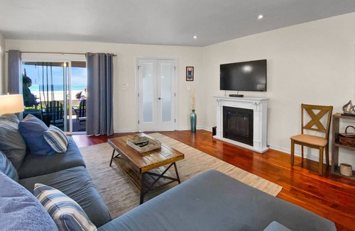 Mission Beach Condo | Ground-Floor Beachfront Home w/Deck, Gas Grill, Electric Fireplace, Washer/Dryer