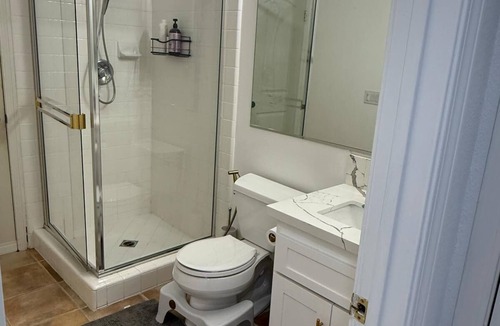 Santa Clarita Apartment | Guest Suite — Private Entrance