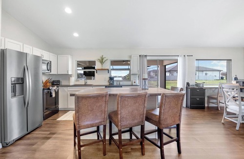 Burnt Store House | Gulf Access Pool Home - Your tranquil oasis awaits in Cape Coral, FL.