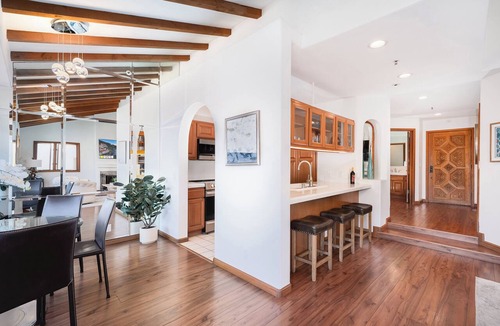 Avalon Condo | H245 10/10 stars! Immaculate & Only 21 Steps+ New Golf Cart. Insane ocean views.