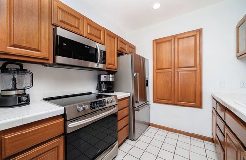 Avalon Condo | H245 10/10 stars! Immaculate & Only 21 Steps+ New Golf Cart. Insane ocean views.