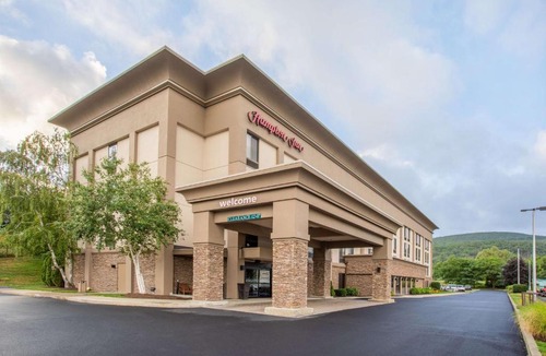 Fishkill Hotel | Hampton Inn Fishkill