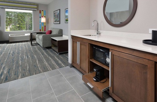 Paw Creek Hotel | Hampton Inn & Suites by HIlton Charlotte North I 485