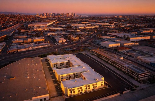 Midway District Hotel | Hampton Inn & Suites by Hilton San Diego SeaWorld Near Old Town
