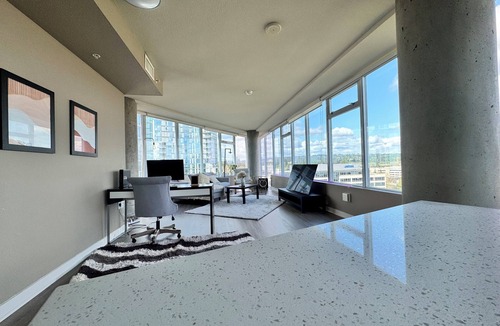 Wilburton Apartment | high rise - 1BR Experience: Modern,LivingPool+Gym