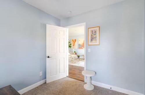 South Belmont House | Historic Belmont Home - Short Term or Monthly Stays - Extended Work Trips