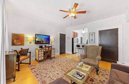 Dilworth Condo | Historic Dilworth 1BR Apartment: King Suite Near Atrium Health & Uptown