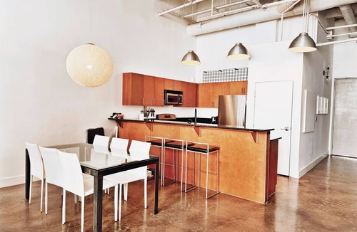 Gaslamp Quarter Condo | Historic Gaslamp Loft with Peloton Bike and Roof Deck