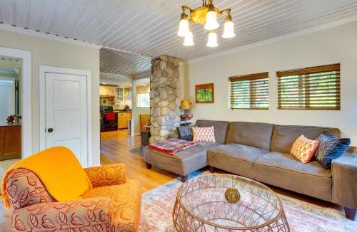 Mapleton House | Historic Mapleton Cottage w/River Views & Hot Tub