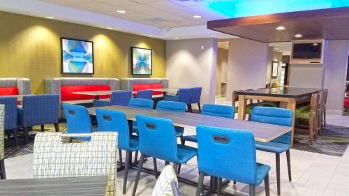 Hastings Hotel | Holiday Inn Express Hastings by IHG