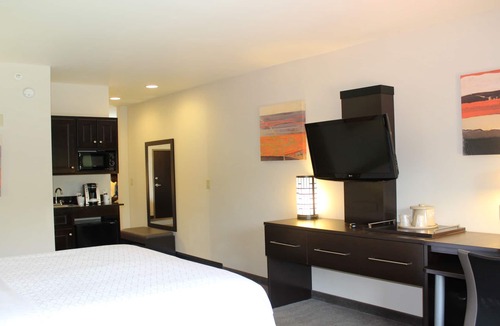 Rockingham Hotel | Holiday Inn Express Hotel & Suites Rockingham by IHG