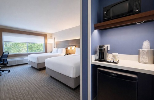 Ballantyne Hotel | Holiday Inn Express & Suites Charlotte - Ballantyne by IHG