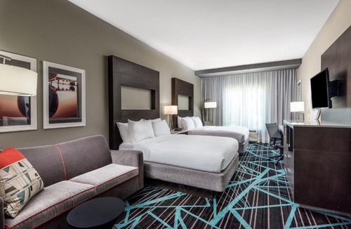 Toddville Road Hotel | Holiday Inn Express & Suites - Charlotte Airport by IHG