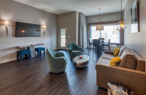 Wilmore Hotel | Holiday Inn Express & Suites - Charlotte - South End by IHG