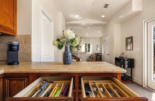 Hollywoodland House | Hollywood Hills Retreat - Views - Private - Luxury