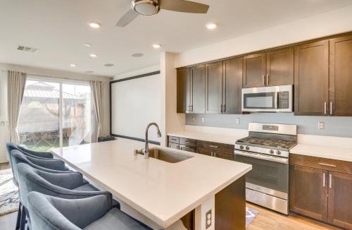 San Fernando House | Home Theater System & Gazebo: Los Angeles Getaway!