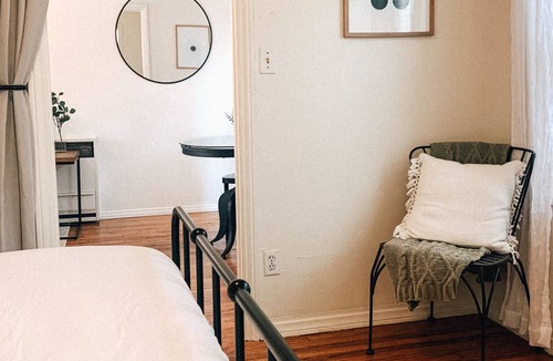 Little Italy Cottage | Home-y Cottage In The Heart of Little Italy