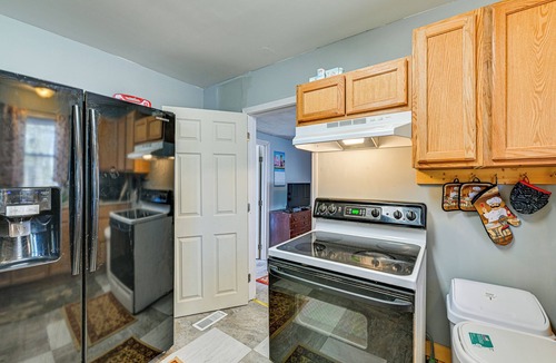Kannapolis House | Hot Tub & Sauna: Kannapolis Bungalow