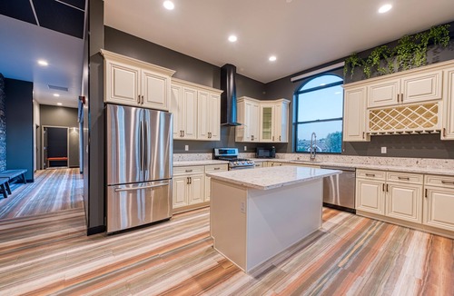 Newhall Hotel | Hotel Lexen Santa Clarita Valencia Near Six Flags