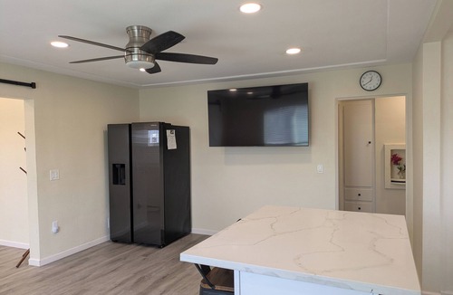 El Cajon House | House on big lot with deck, front yard, medium term