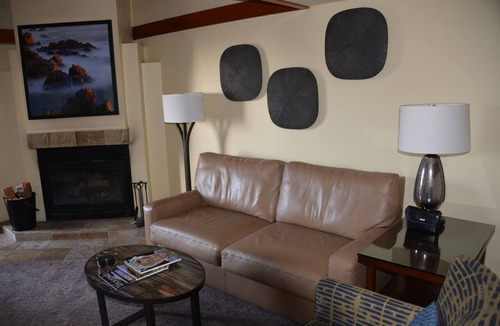 Carmel Highlands Condo | Indulge yourself in a spectaclar 2 bedroom unit at the Hyatt Highlands Inn.