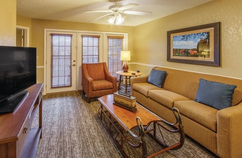 South Lee Resort | July 12-19 2026: Resort with 2 bedrooms and AC in the delightful Berkshires