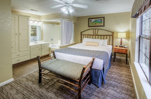 South Lee Resort | July 12-19 2026: Resort with 2 bedrooms and AC in the delightful Berkshires