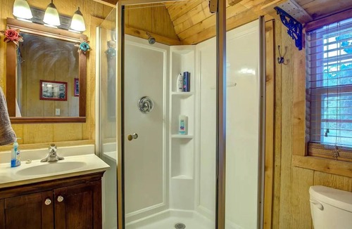 Emory Cabin | Kick Back @ Lake Fork
