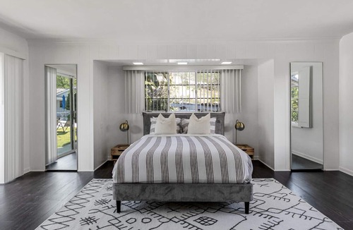 Tarzana House | King size Suit & pet friendly House w/Pool, Game Room, Cabana