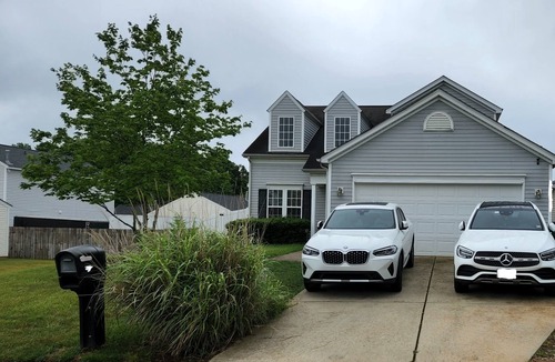 Oakdale House | Knight's Vacation Rental Property Charlotte, NC
