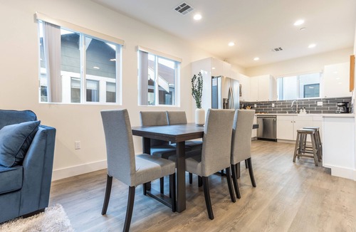 Pico-Union House | LA Cityscapes views w/Rooftop, New construction and Fresh Stylish Furnishings.