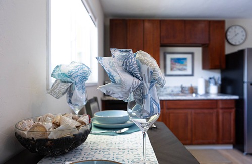 La Jolla Shores Apartment | La Jolla Shores Beach Bungalow. Steps to the Beach, Shopping, Restaurants & more