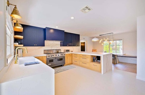 La Jolla Shores House | La Jolla Shores Perfection | Hot Tub, Fence Yard, AC & Grill