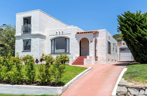 Village of La Jolla House | La Jolla Village Spanish Villa w/AC