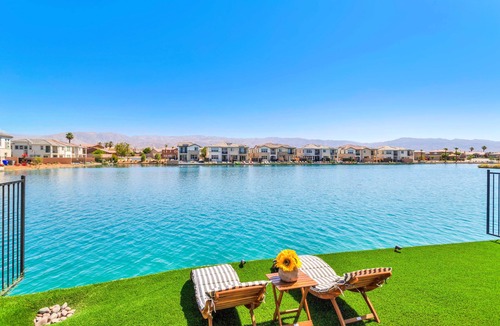 Terra Lago Villa | Lakefront with privet Pool 4 master