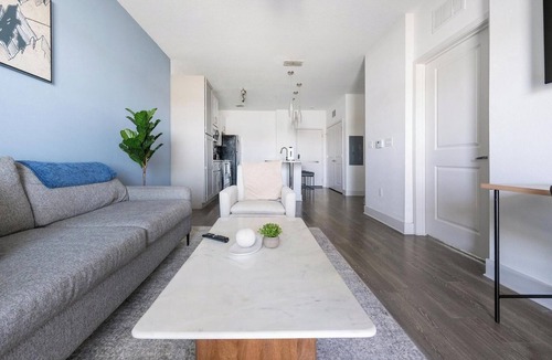Venice Apartment | Landing | Beautiful 1BD, Pool, Clubhouse