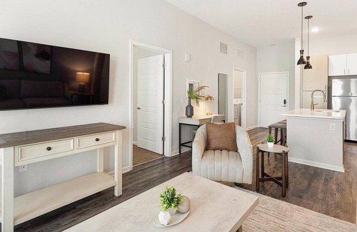 Charlotte Apartment | Landing | Beautiful 2BD, Pool, Gym
