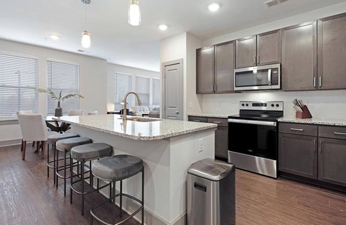 Charlotte Apartment | Landing | Incredible 2BD, Gym, Yoga Studio