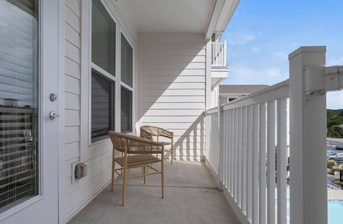 Fort Mill Apartment | Landing | Incredible 2BD, Yoga Studio, Pool