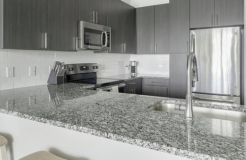 Optimist Park Apartment | Landing | Modern 1BD, Gym