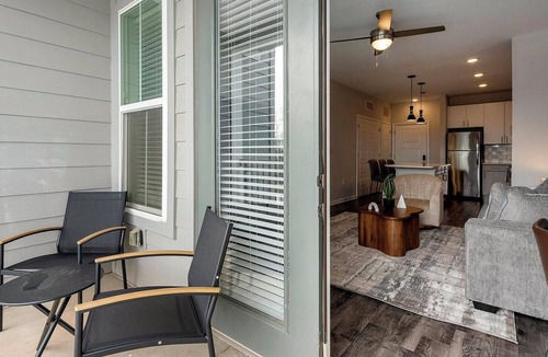 Charlotte Apartment | Landing | Modern 1BD, Yoga Studio, Pool