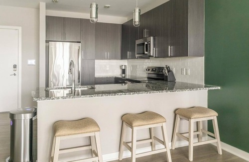 Optimist Park Apartment | Landing | Spectacular 1BD, Gym