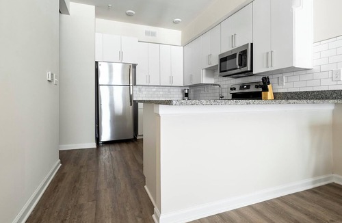 Concord Apartment | Landing | Spectacular 1BD, Pool, Clubhouse