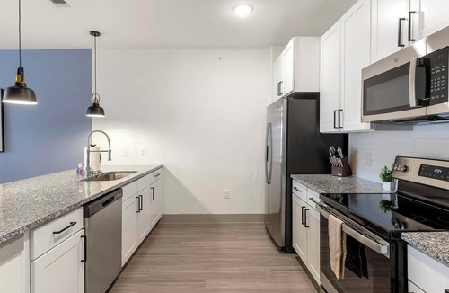 Weston Apartment | Landing | Stunning 1BD, Game Room, Gym