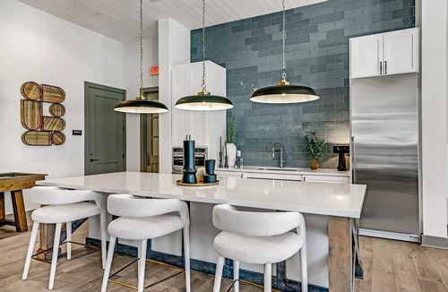Weston Apartment | Landing | Stunning 1BD, Game Room, Gym